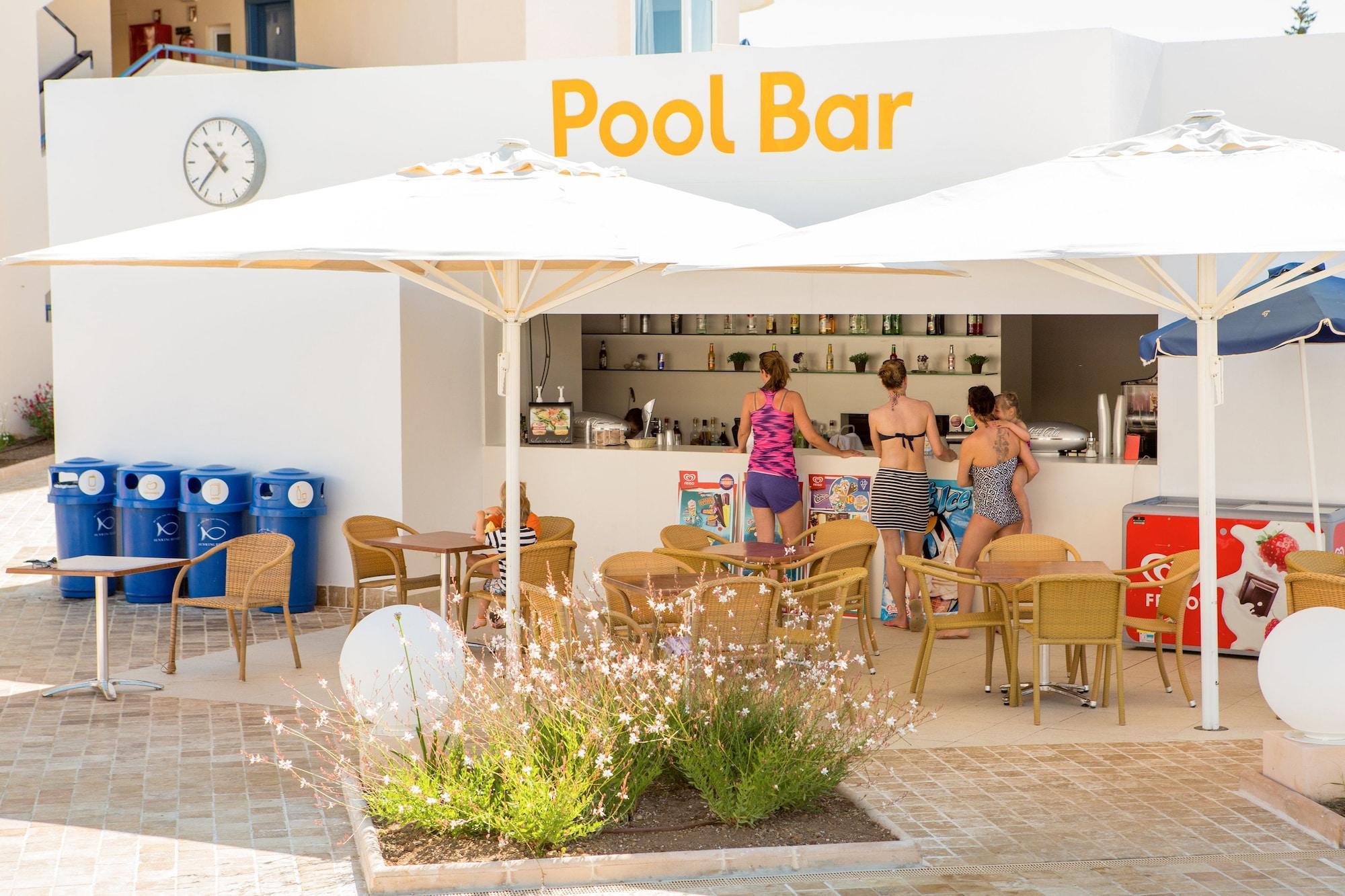 Hotel Hipotels Cala Bona 4*