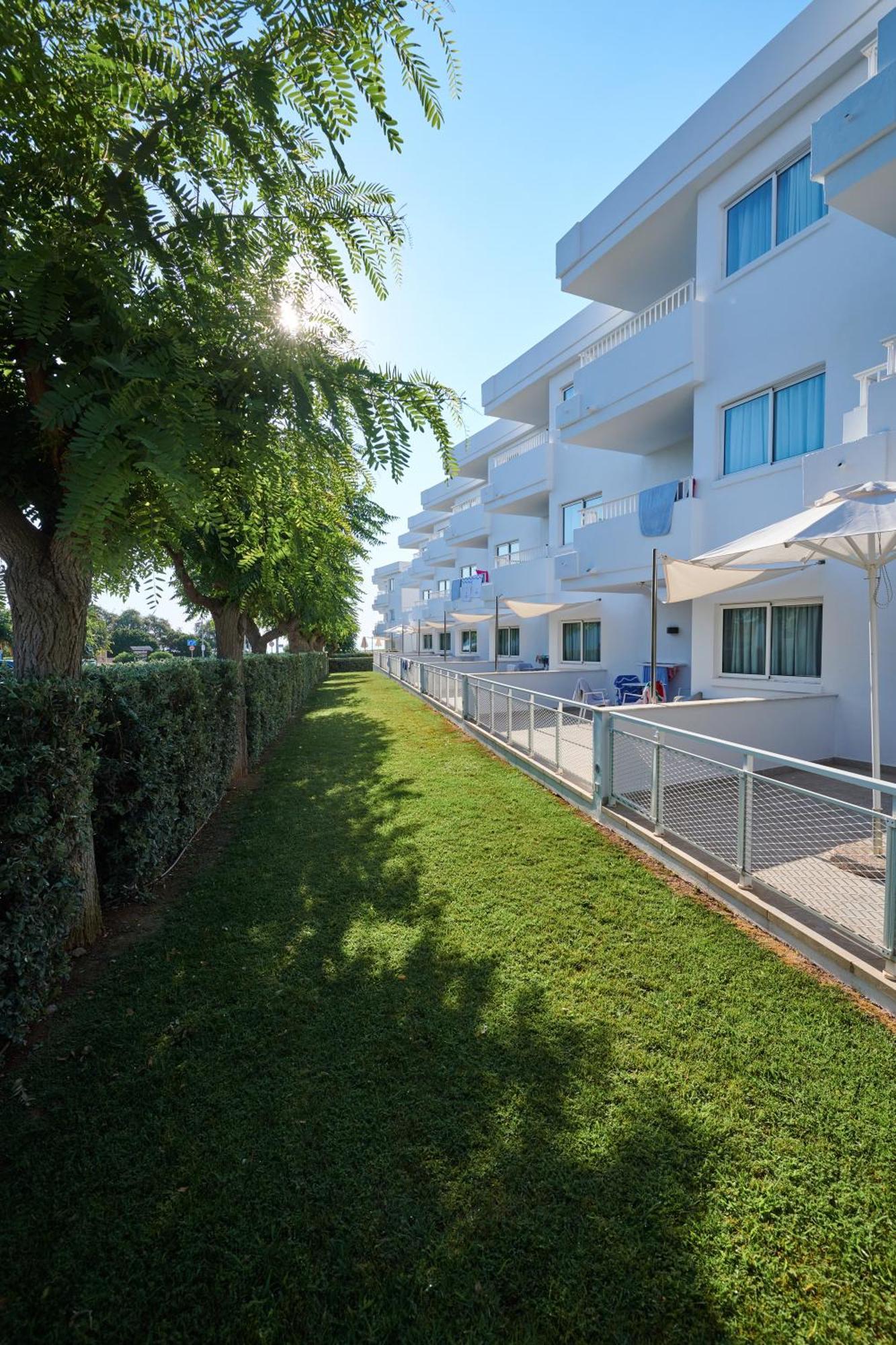 Hotel Hipotels Cala Bona 4*