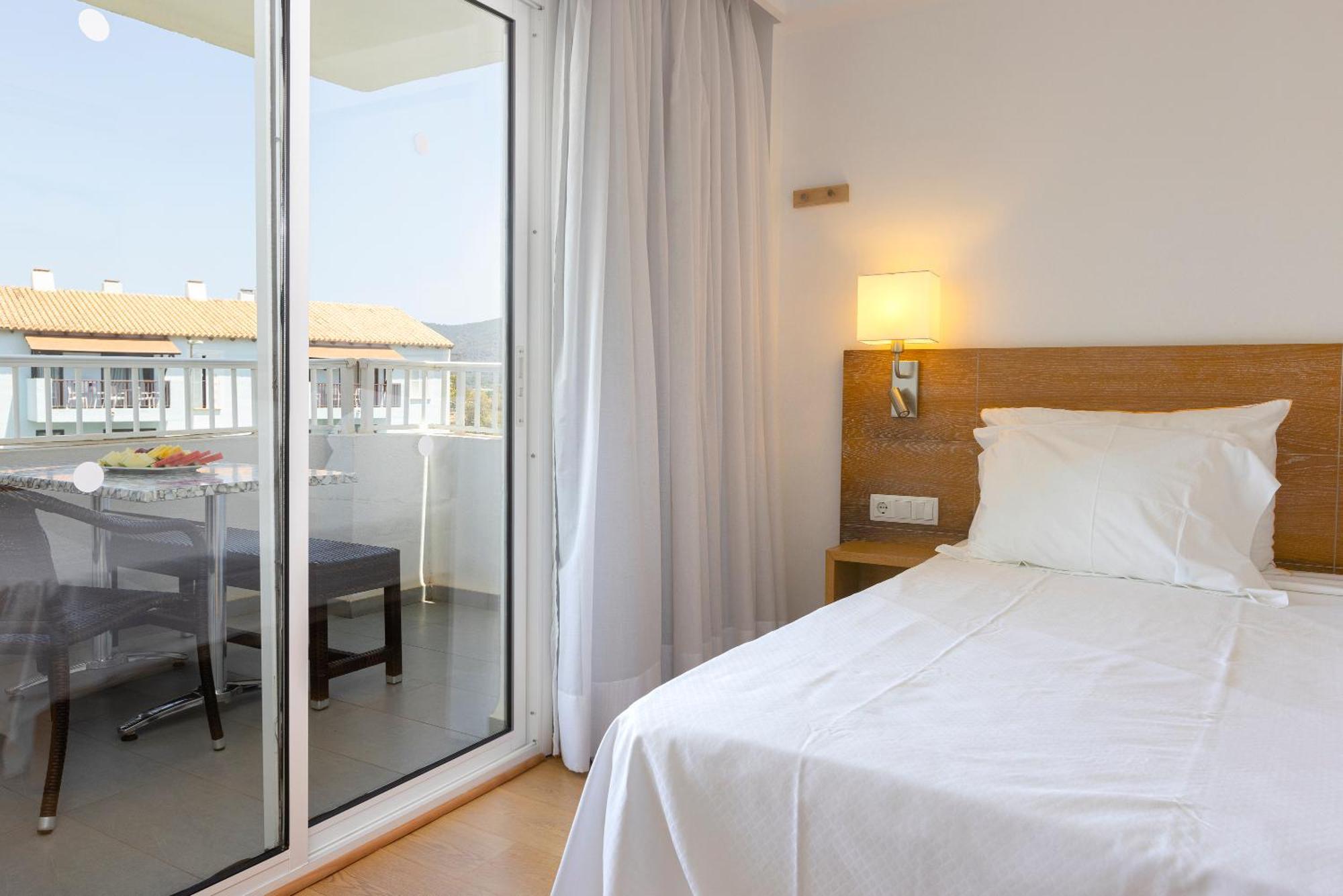 Hipotels Cala Bona Hotel