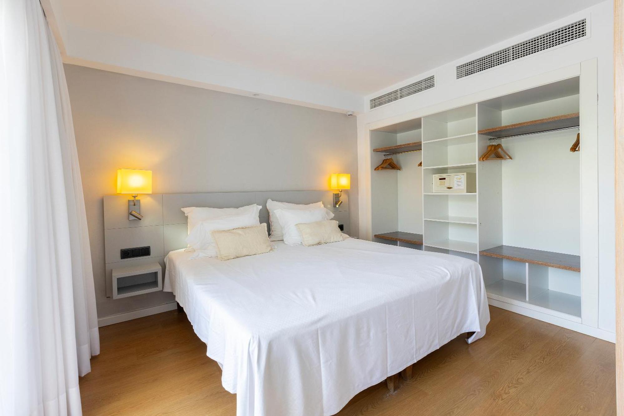 Hipotels Apartamentos Cala Bona Cala Bona (Mallorca)